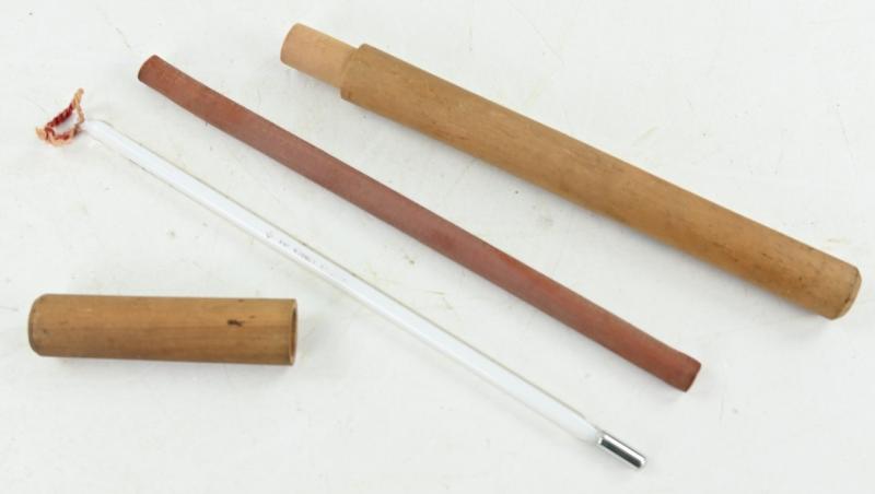 British WW2 Medical Thermometer in Case