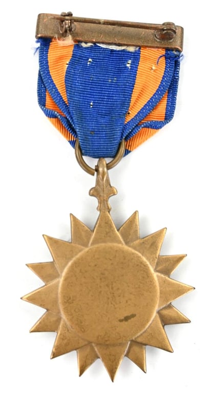 US WW2 Air Medal in Case
