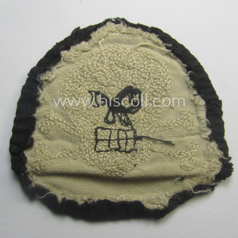 Superb - and rarely found! - post-WWI-period- (ie. 'Freikorps'-related) arm-patch depicting a typical, early-period skull-device: 'Wehrwolf'