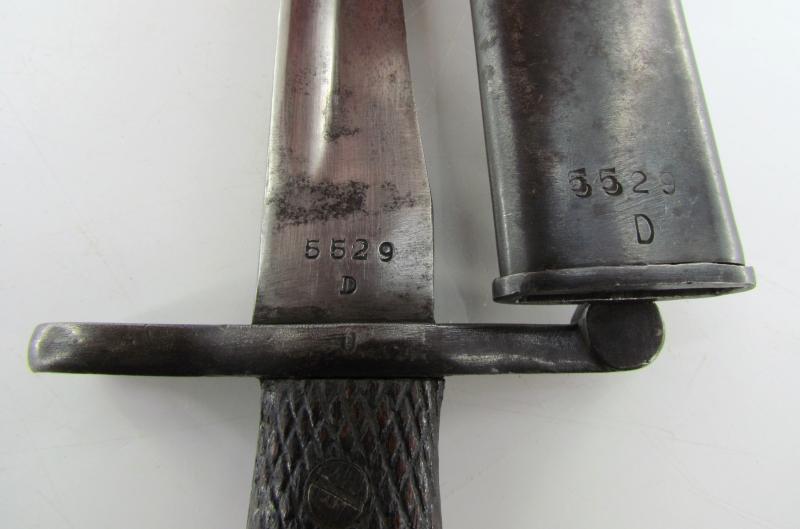 Spanish Mauser M-1941 Bolo Bayonet ( number matching )