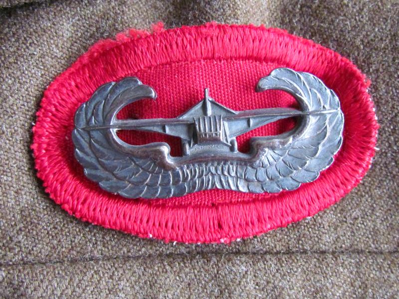 US WWII Glider Artillery Ike Jacket and Garrison Cap