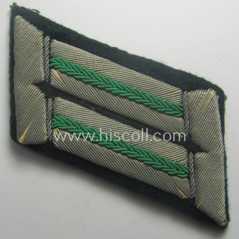 Pair of WH (Heeres) collar-tabs (ie. 'Kragenspiegel für Offiziere') as piped in the desirable green- (ie. 'grüner'-) coloured branchcolour: 'Offizier eines Jäger- o. Gebirgsjäger-Rgts.'