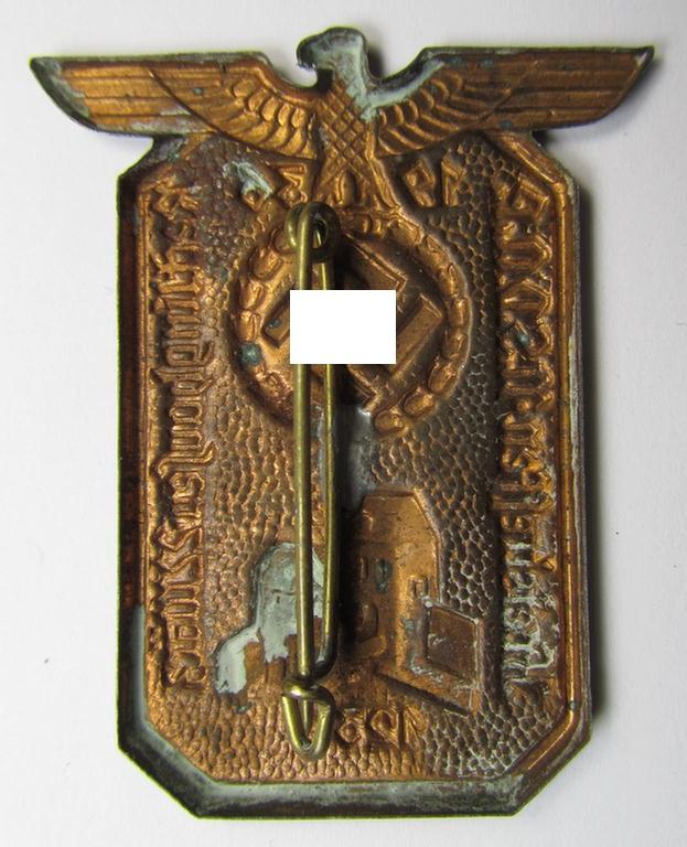 Commemorative - copper-based- and/or copper-coloured - N.S.D.A.P.-related 'tinnie', being a non-maker marked example, depicting an eagle-device resting on a swastika surrounded by the text: 'Kreistreffen N.S.D.A.P. - Recklinghausen - 22 März 1936' 