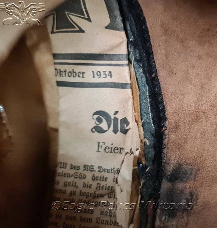 Early Army Artillery OR/NCO visor cap by Peküro with unit Stamp ‘Schirmmütze’