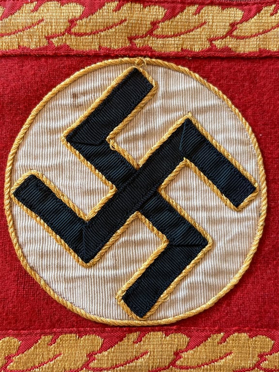 GERMAN WWII AUTHENTIC POLITICAL LEADERS NSDAP THIRD REICH ORTSGRUPPE LEVEL LEADERSHIP ARMBAND IN FINE CONDITION.