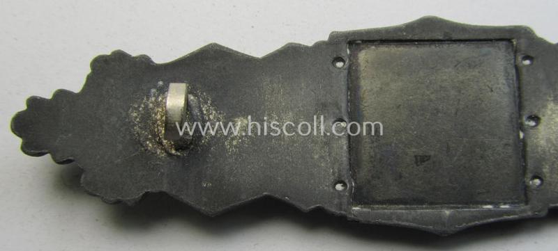 Attractive, 'Nahkampfspange in Silber' (or: silver-class close-combat clasp ie. CCC) being a non-maker-marked- and/or minimally converse-shaped so-called: 'six-dot'-specimen as was produced by a to date unidentified maker- (ie. 'Hersteller')