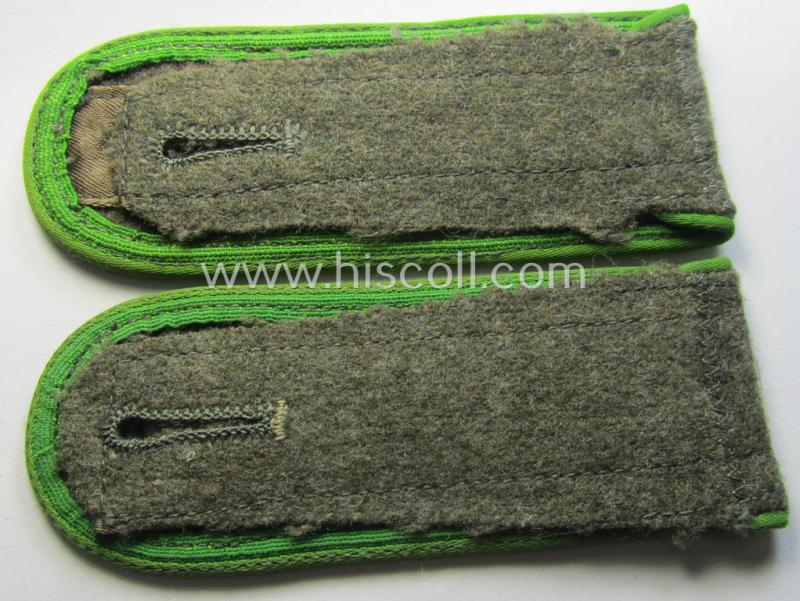 Pair of WH (Heeres): 'M44'-styled ie. 'simplified', EM'-type shoulderstraps: 'Sld.der Pz-Gren.Trpn.'
