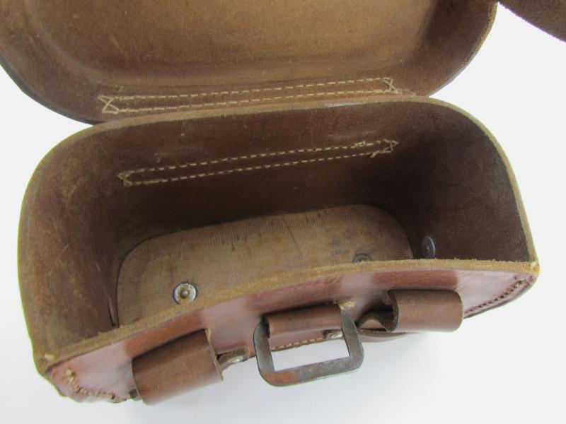 Wehrmacht ‘Sanitäter’ medic pouch by dny 1942