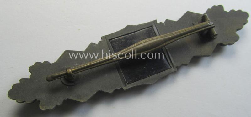 Superb, 'Nahkampfspange in Bronze' (or: bronze-class close-combat clasp ie. CCC) being a (typical) non-maker-marked- and/or minimally converse-shaped specimen as was (I deem) produced by the maker- (ie. 'Hersteller') 'Steinhauer & Lück'