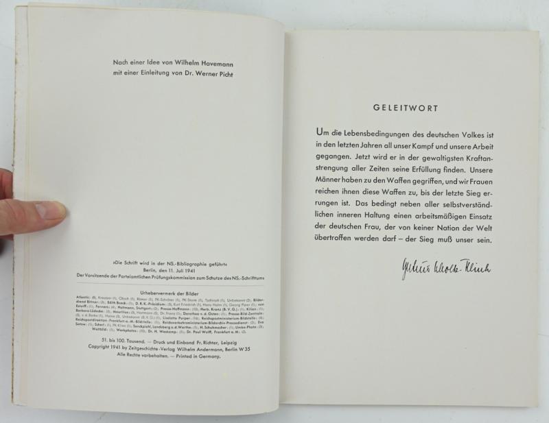 German Book 'Frauen Helfen Siegen'