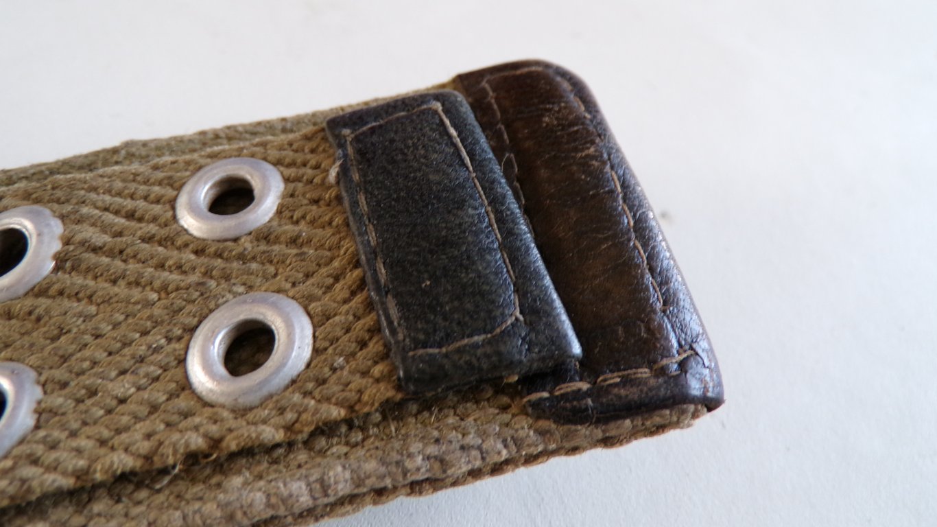 WH Afrikakorps Tropical Belt by E. Schneider