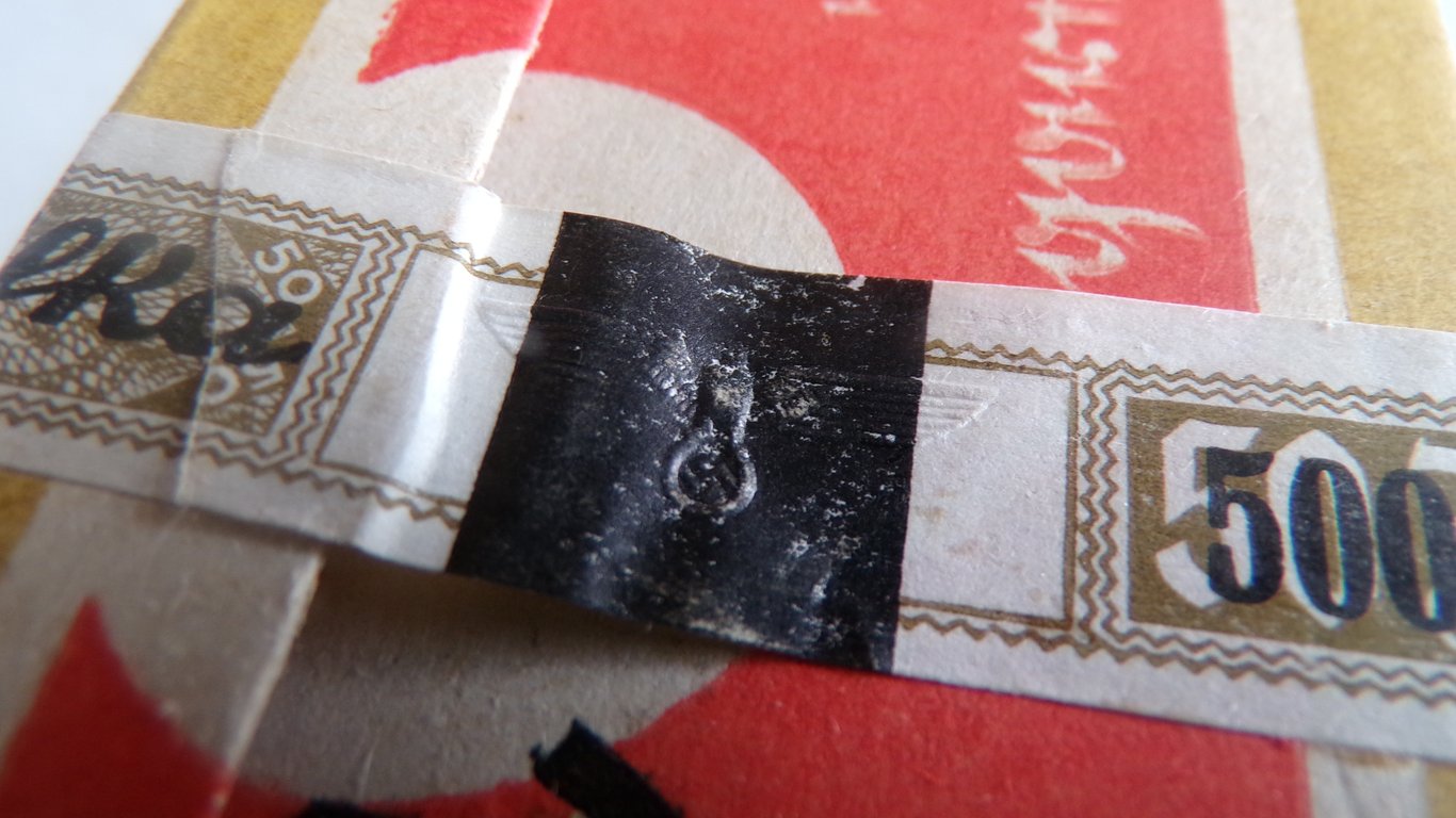Full box of 100 Efka cigarette papers Luftfeldpost!!!
