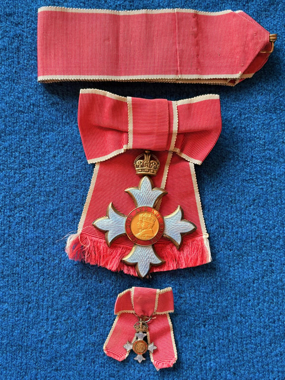 AUTHENTIC MILITARY CITATION HAND SIGNED BY HRH KING GEORGE & PRINCE EDWARD.