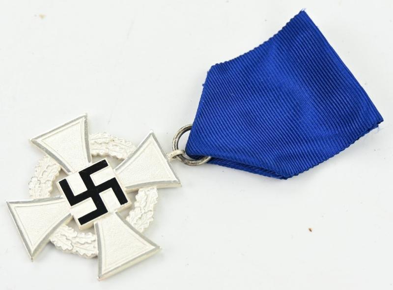 German 25 Years Faithful Service Medal in box
