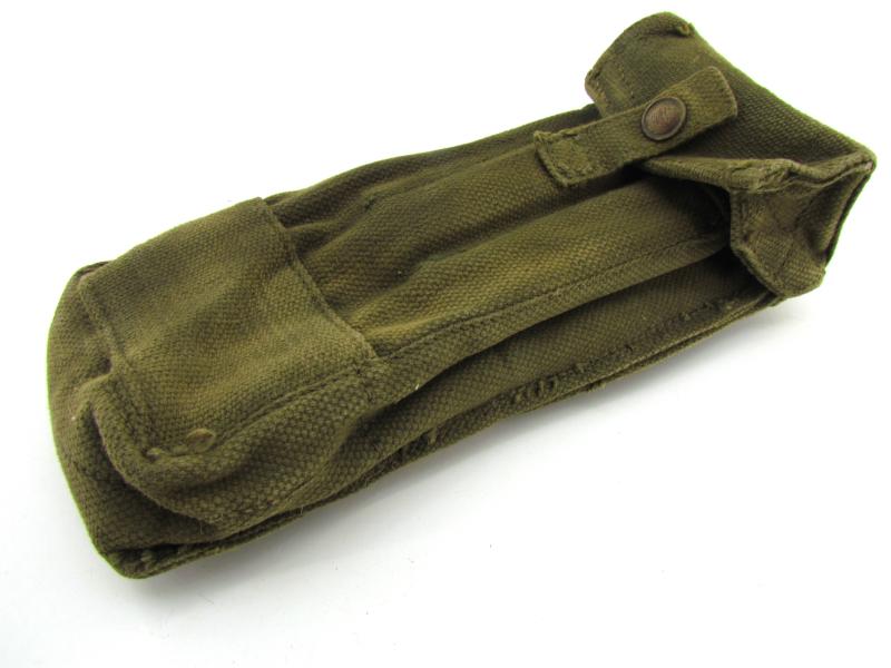 British WWII Basic Pouches ( Blancoed )