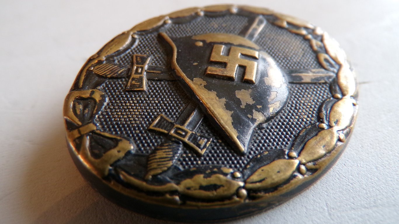 Verwundeten abzeichen (wound badge)