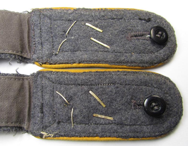 Attractive - and fully matching! - pair of WH (Luftwaffe) neatly 'cyphered', NCO-type shoulderstraps as was intended for usage by a: 'Feldwebel der Flieger- o. Fallschirmjäger u. Mitglied einer LW-Kraftfahrschule'