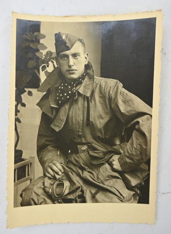 German LW Pilot Picture Set
