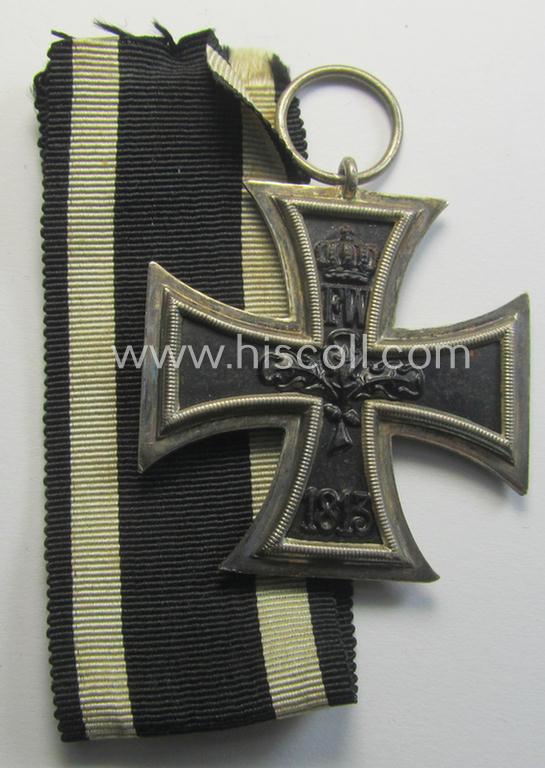 Attractive, WWI-period: 'Eisernes Kreuz II. Klasse' (or: iron cross second class) being a typical non-maker-marked example that comes together with its (minimally) confectioned piece of ribbon (ie. 'Bandabschnitt')