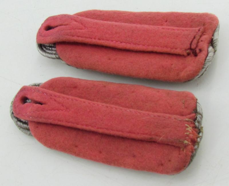 Wehrmacht (Heer) Panzer Officer's Shoulder-Boards