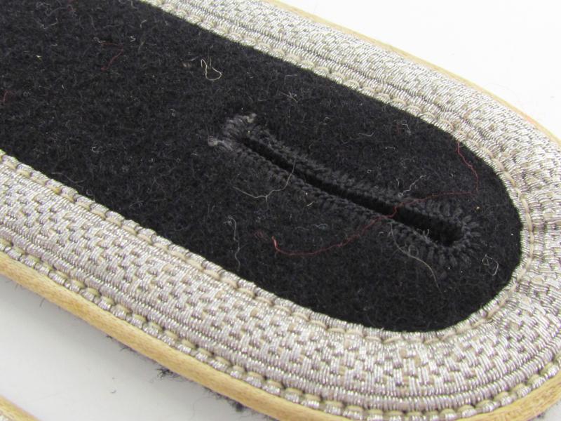 Luftwaffe Hermann-Göring Division Panzer Shoulder Boards...Rare