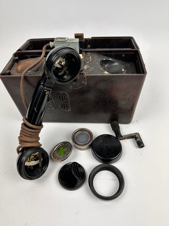 Nice original German WW2 FF33 Field Telephone (Feldfernsprecher 33) 1943