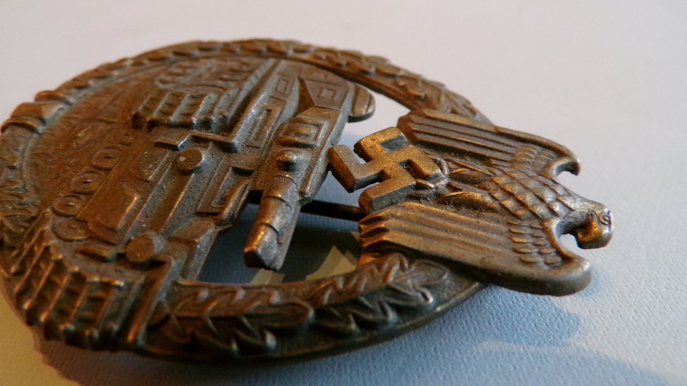 Panzerkampfabzeichen in bronze