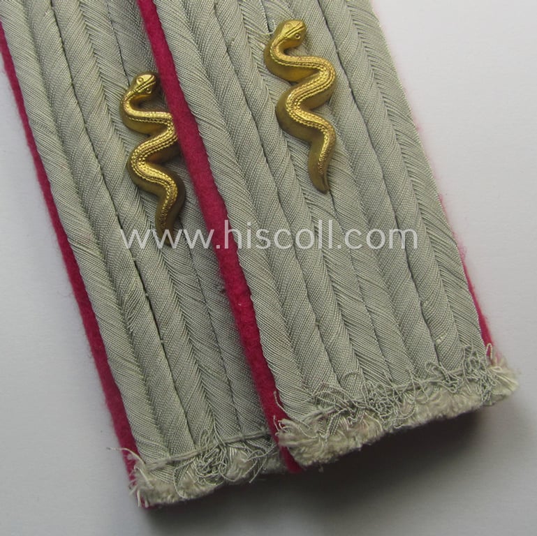 WH (Heeres), 'cyphered' officers'-type shoulderboard-pair as was intended for a: 'Leutnant einer Veterinär-Abtlgs.'