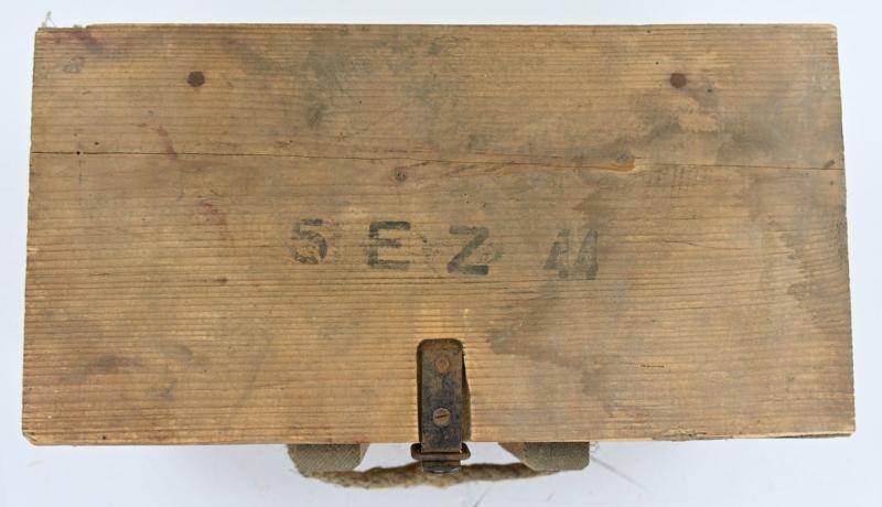 German WH Entlastungzunder 44 Ammunition Box