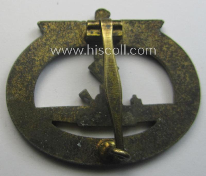 Later-war-period - WH (Kriegsmarine) zinc- ie. 'Feinzink'-based, so-called: 'U-Bootkriegsabzeichen' (or: U-boat war-badge) being a (typical) non-marker-marked example by a - by me - unidentified maker
