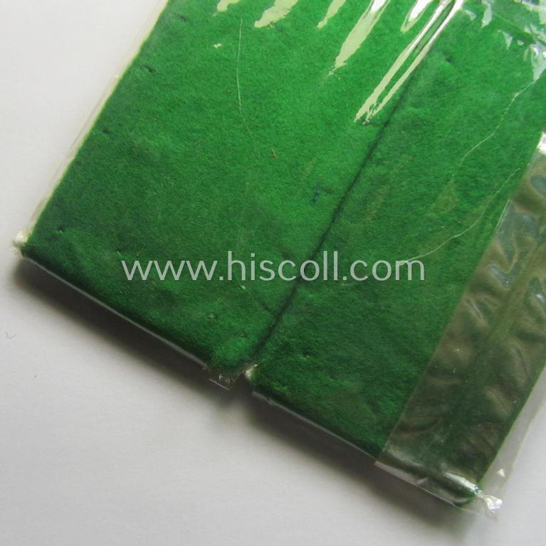 Interesting - and 'virtually mint ie. unissued'! - pair of WH (Heeres), officers'-type shoulderboards: 'Leutnant der Jäger- o. Gebirgsjäger-Trpn.'