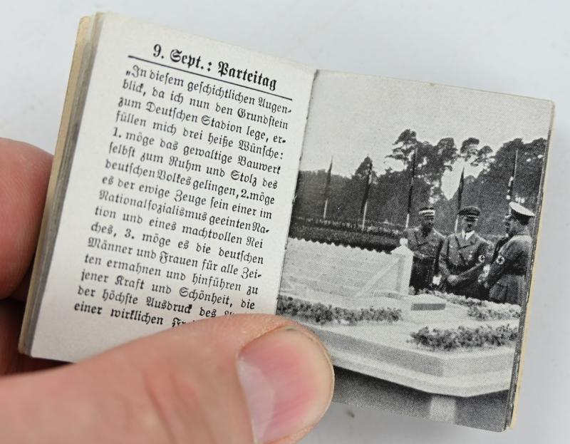 German WHW Pocket Booklet 'Der Fuhrer, macht Geschichte'