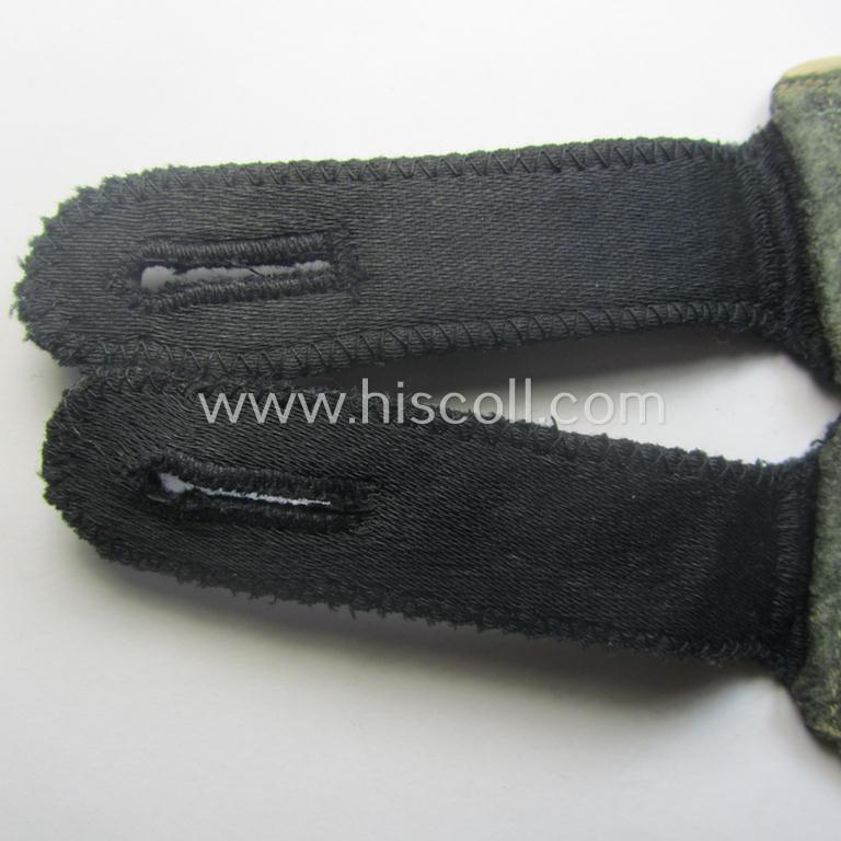 Stunning pair of Waffen-SS NCO-type shoulderstraps as piped in the white-coloured branchcolour as was intended for usage by an: 'SS-Unterscharführer' who served within the: 'Waffen-SS Infanterie-Trpn.'