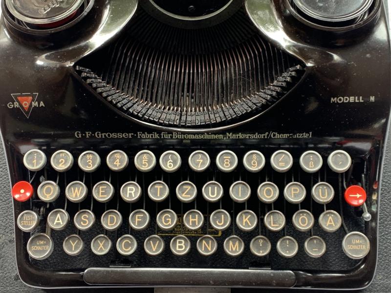 Waffen-SS Portable Typewriter -GROMA-