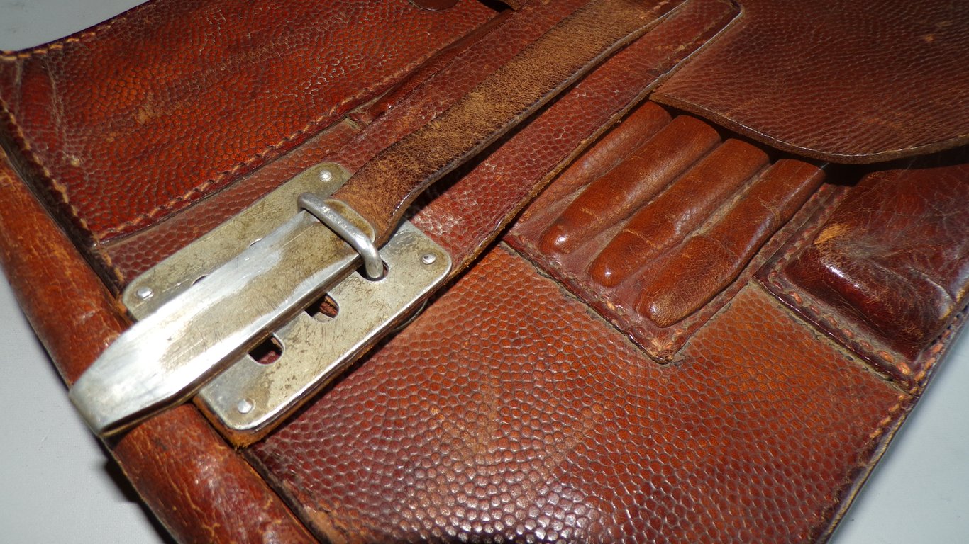 Kartentasche (map case)