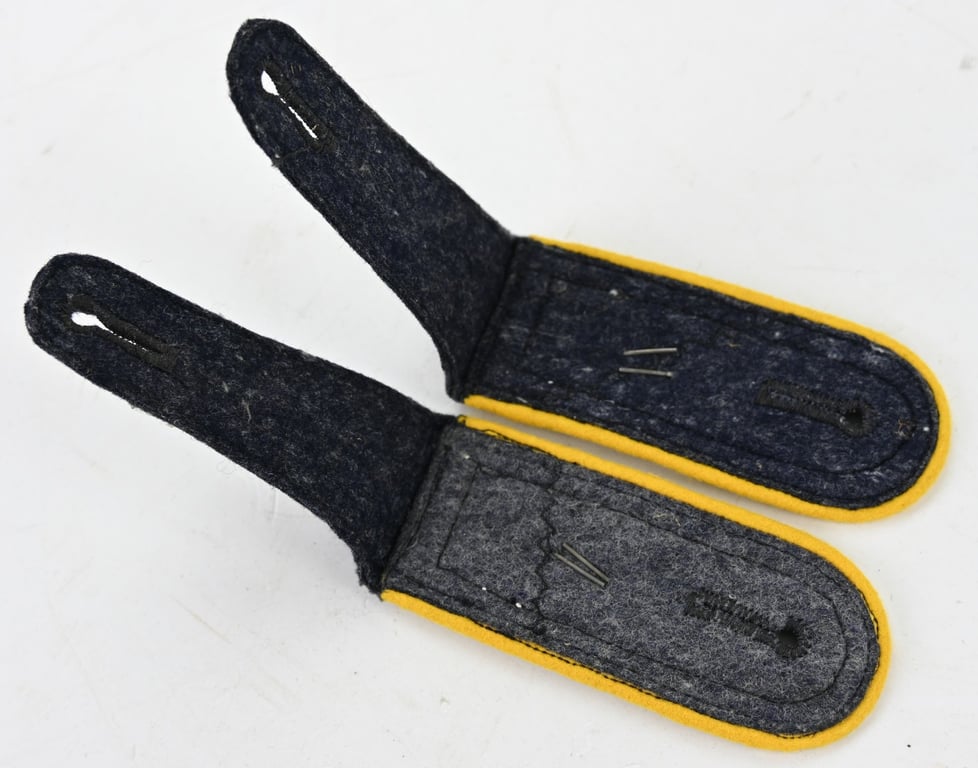 German LW NCO Kriegsschule Shoulderboards