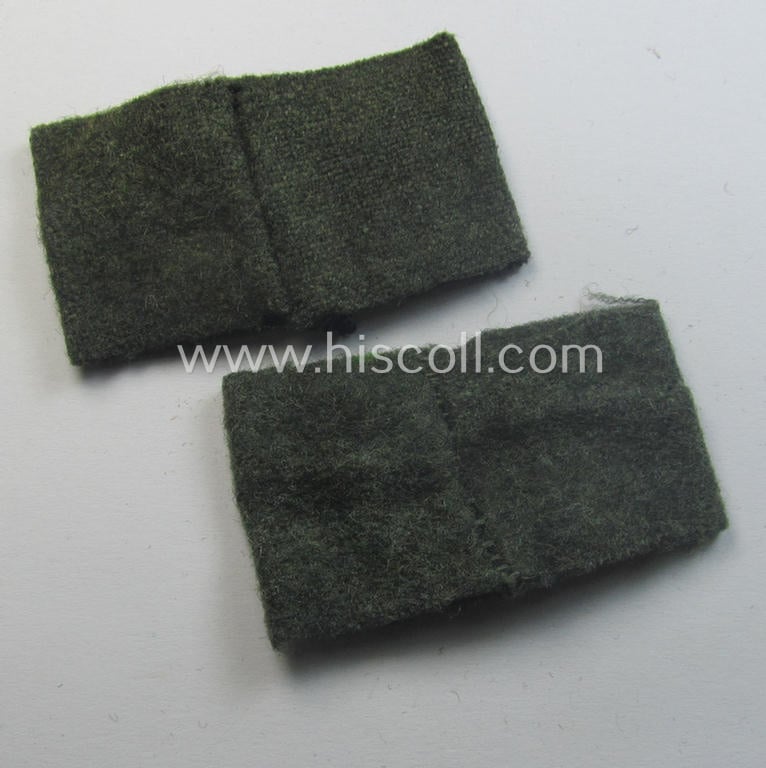 Pair of WH (Heeres) 'Grenadiere'-related, so-called: regimental shoulderstrap-'slip-ons' (ie. 'Schulterstück-Überschuben') as was intended for usage by a: 'Soldat des Grenadier-Rgts. 115'