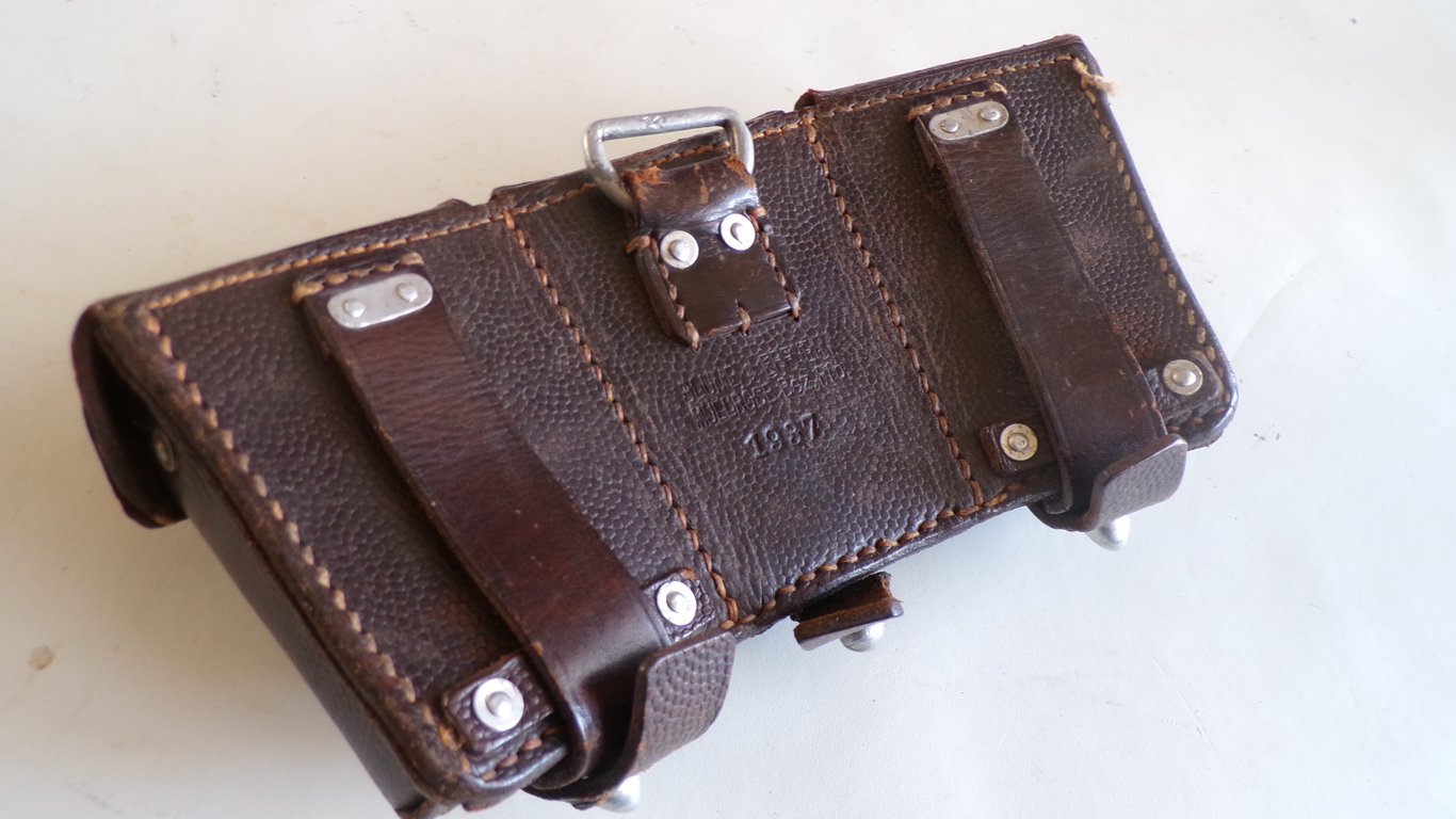 Luftwaffe K98 pouch unit marked, named