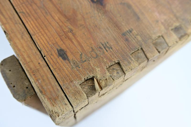 German WH Smoke Cylinder Box Nb.KL42