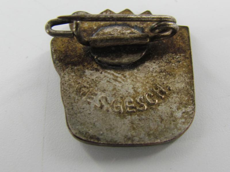 N.S.D.A.P.-related lapel-pin ( Mitgliedsabzeichen )