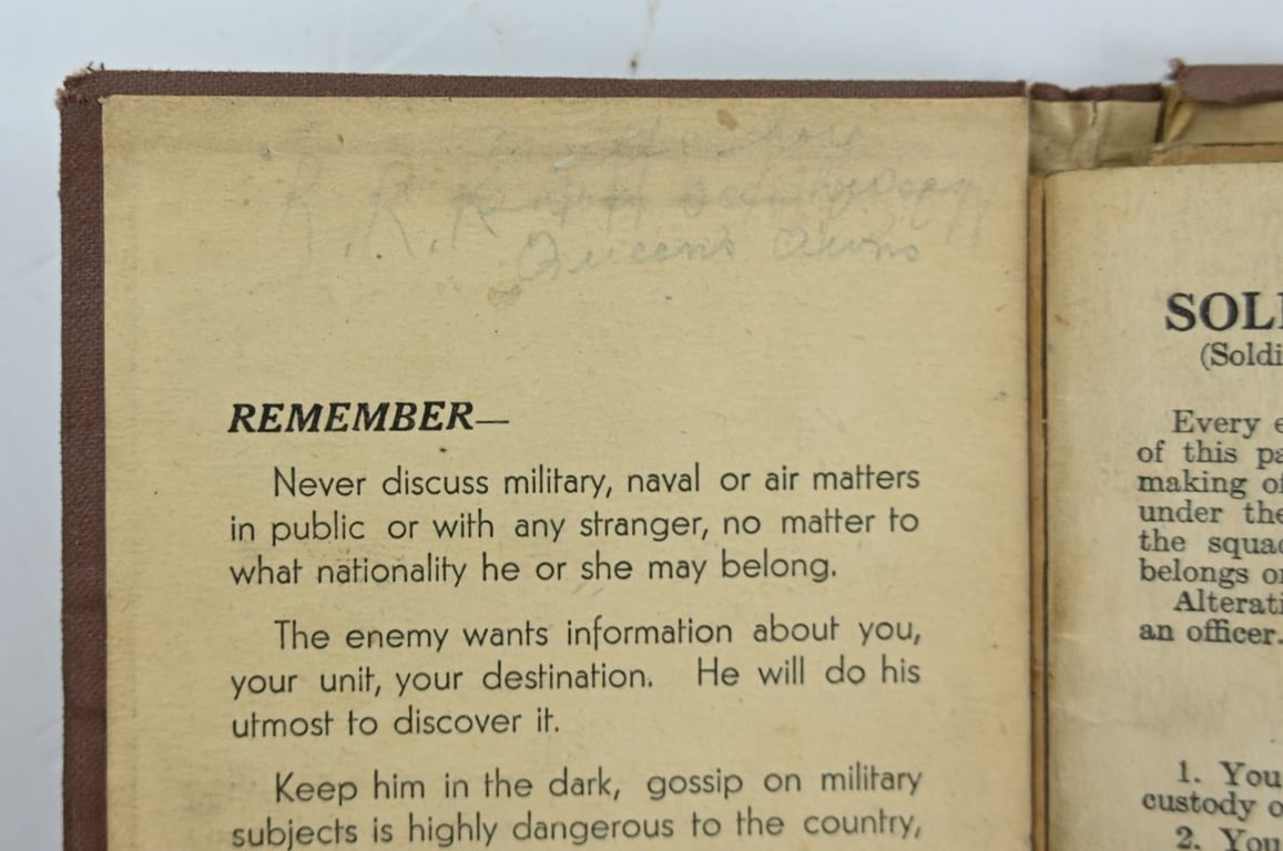 Canadian WW2 Service Book 'Russell Thompson' Canadian Queens Own Rifles