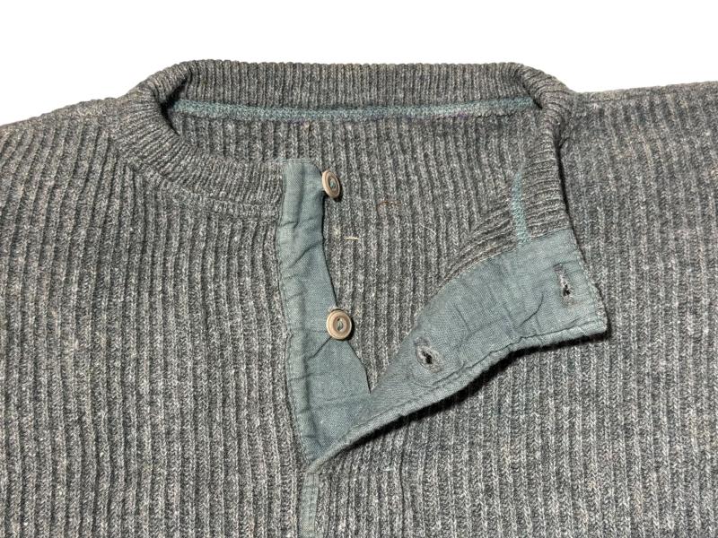 Late-war Pullover