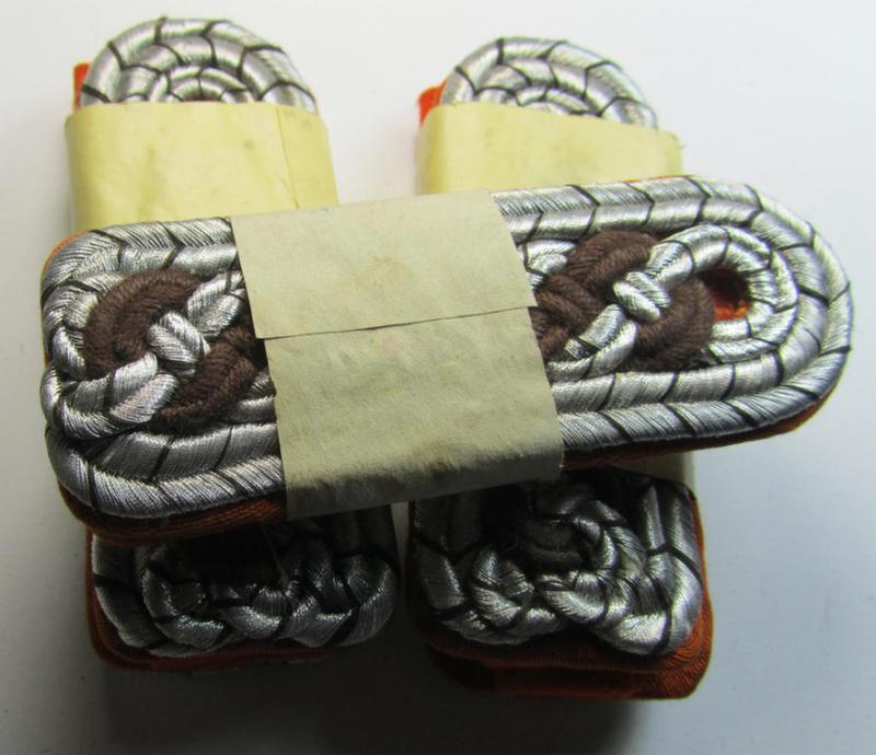 Superb - and fully matching! - WWII-period, 'Gendarmerie'-related NCO-type shoulderboard-pair for a: 'Meister der Gendarmerie' (that comes still 'packed' in its period albeit unmarked wrapping-'Banderolle')