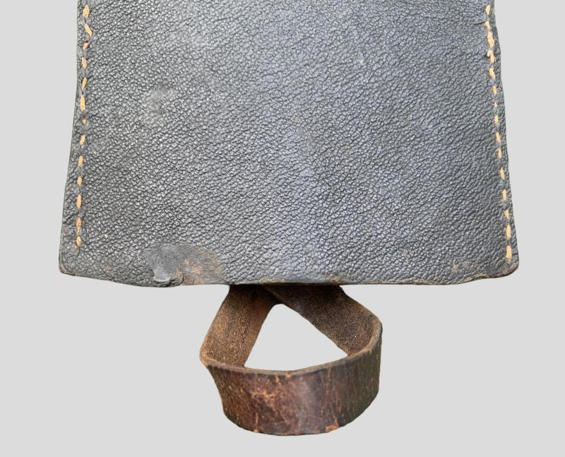 German Late-War Entrenching Tool and Carrying Case