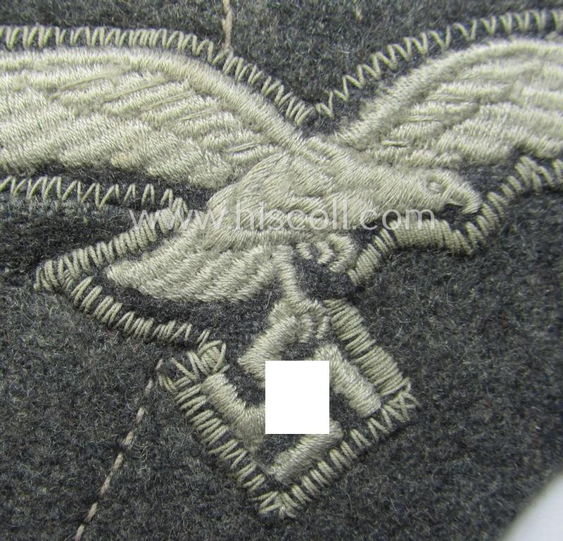 'Cut-out of a tunic' - WH (Luftwaffe) EM- (ie. NCO-) type breasteagle (ie. 'Brustadler für Mannschaften und Unteroffiziere der Luftwaffe')