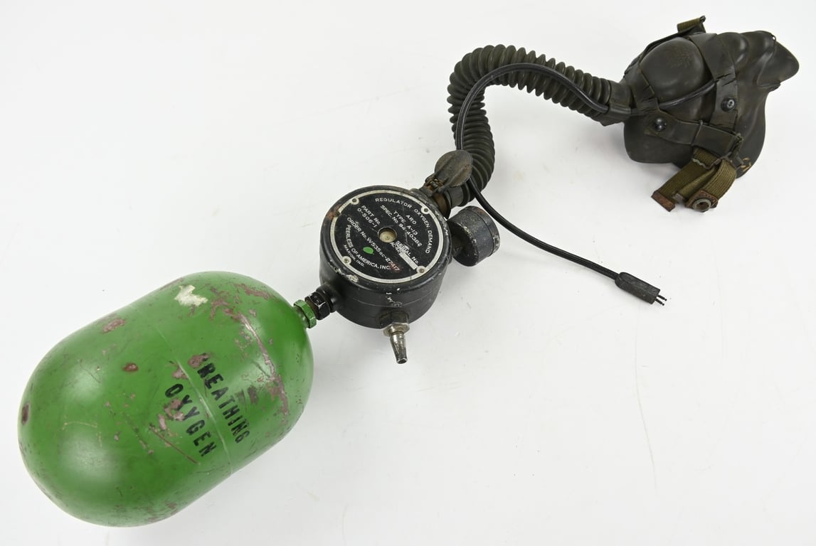 USAAF WW2 Oxygen Mask with Bottle