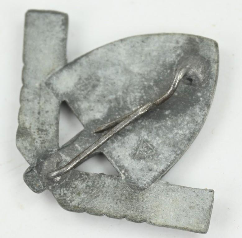 German RAD Officers Cap Badge