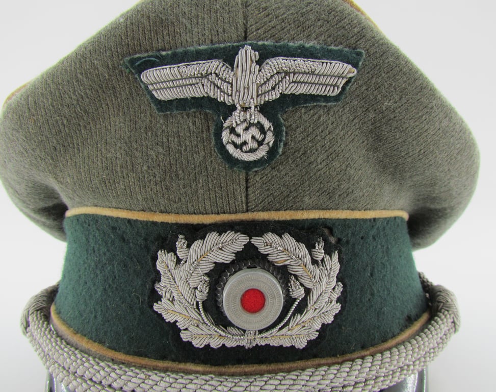 Wehrmacht Heer Infantry Officer’s Visor Cap by Peküro – Size 56