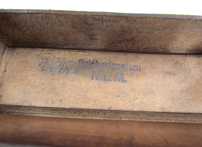 RLM ( Reichs Luftschutz ministerium )  Medical Pouch 'Luftschutz Gastasche'