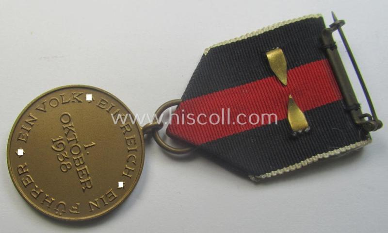 WH Czech-occupation- (ie. 'Anschluss'-) medal: '1. Oktober 1938' that comes with its period-attached 'PB-Spange' and that comes stored in its bordeaux-red-coloured- and/or non-maker-marked etui